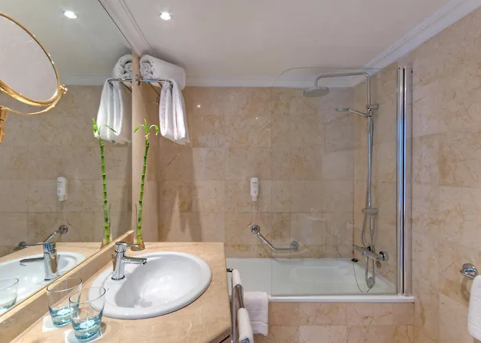 Gran Sol, Affiliated By Melia מלון 4*